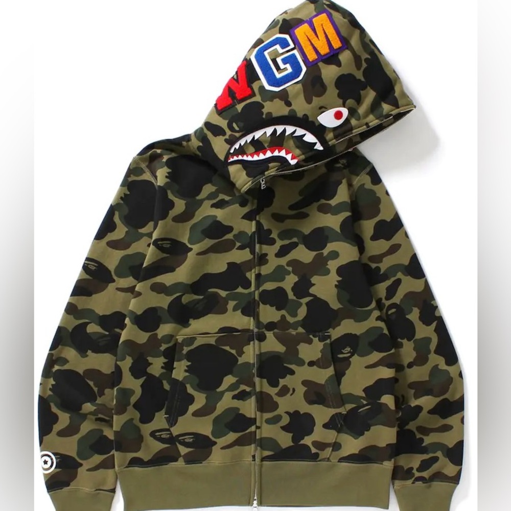 BAPE GREEN CAMO HOODIE ! BNWT …. 100% Authentic ! $600+ …..